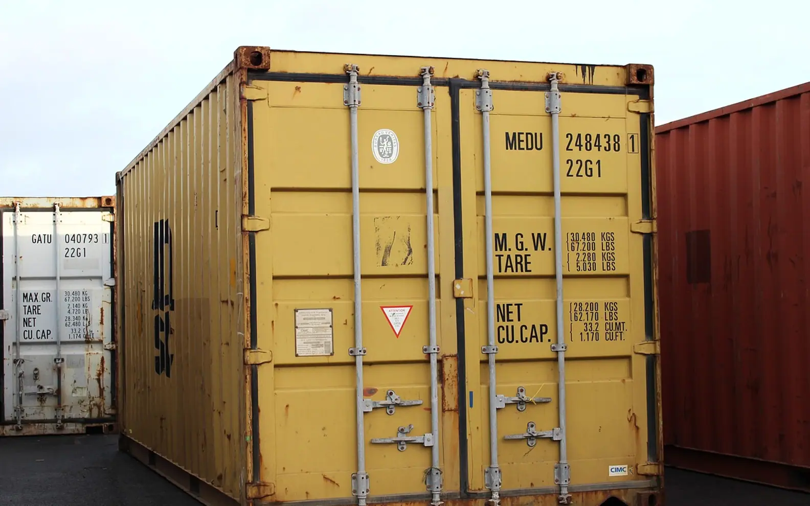 Container, shipping and shipping container