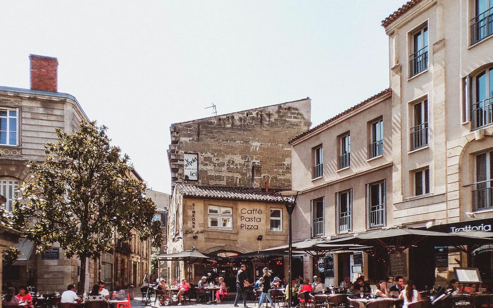 Bordeaux, france and building